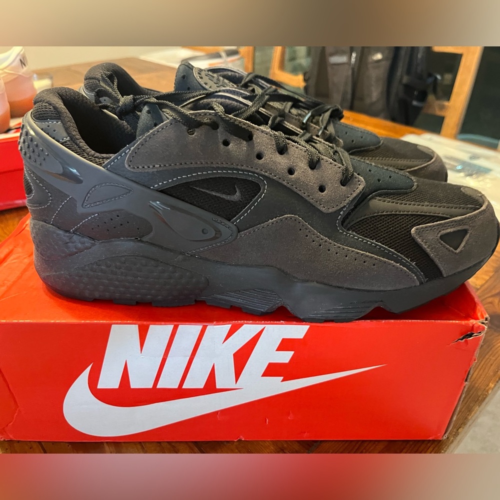 Nike Black Air Sneakers